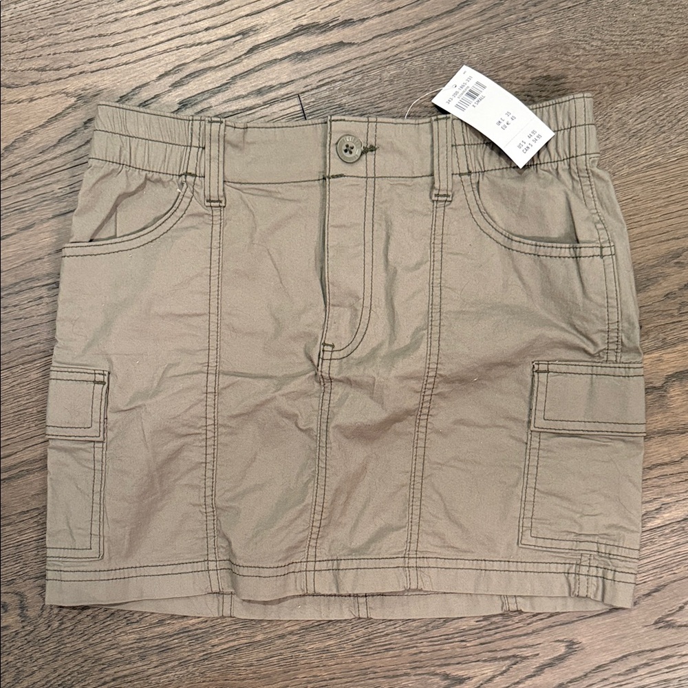 HOLLISTER Cargo Skirt NWT